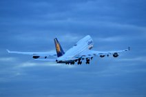 20140217_174539_LUFTHANSA_Boeing_B747-400_D-ABVX_take_off