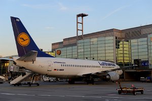 04 BOEING B737