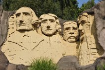 20120817_121750_LEGOLAND_BILLUND_miniature_land_MT_RUSHMORE LEGOLAND Billund, DK; miniature land: MOUNT RUSHMORE, US